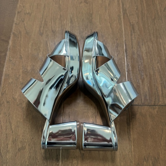 AEROSOLES Metallic Silver Mules - Picture 4 of 11